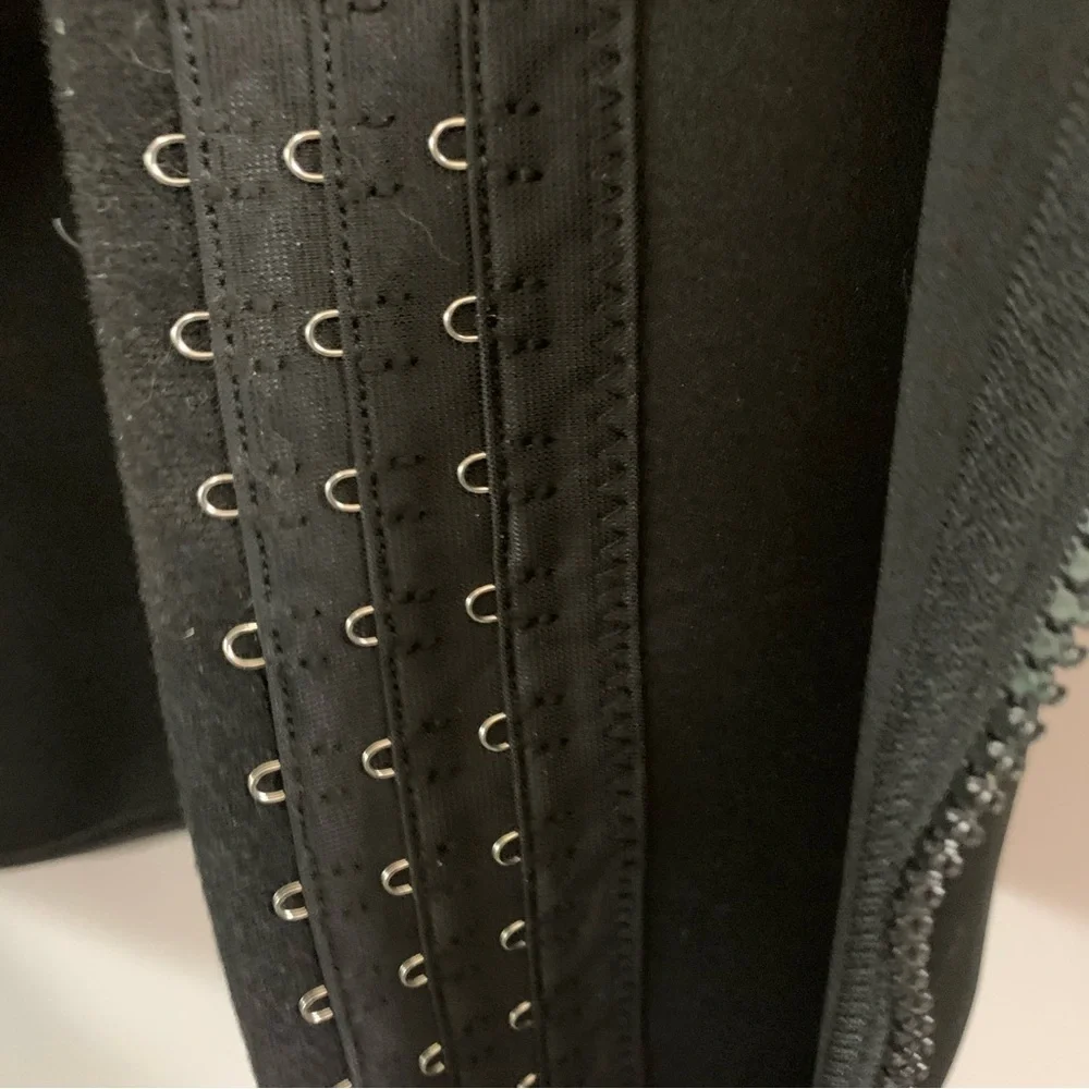 Women's Waist Trainer Shape Wear with Corset and Zip Closure